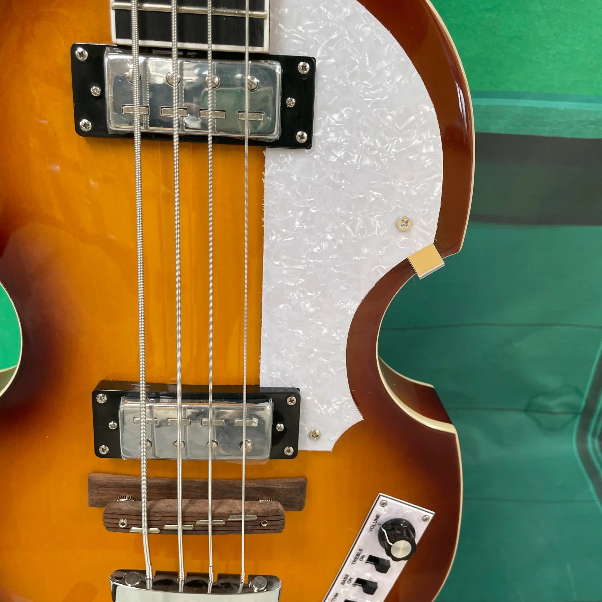 4-string electric bass guitar violin-style body, white pickguard, silver hardwareguitars ,ideal for beginner players guitarra - Shubert Online Store