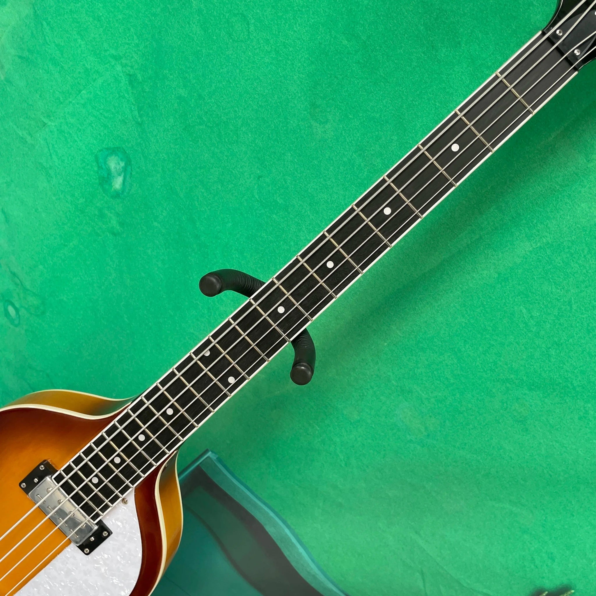 4-string electric bass guitar violin-style body, white pickguard, silver hardwareguitars ,ideal for beginner players guitarra - Shubert Online Store